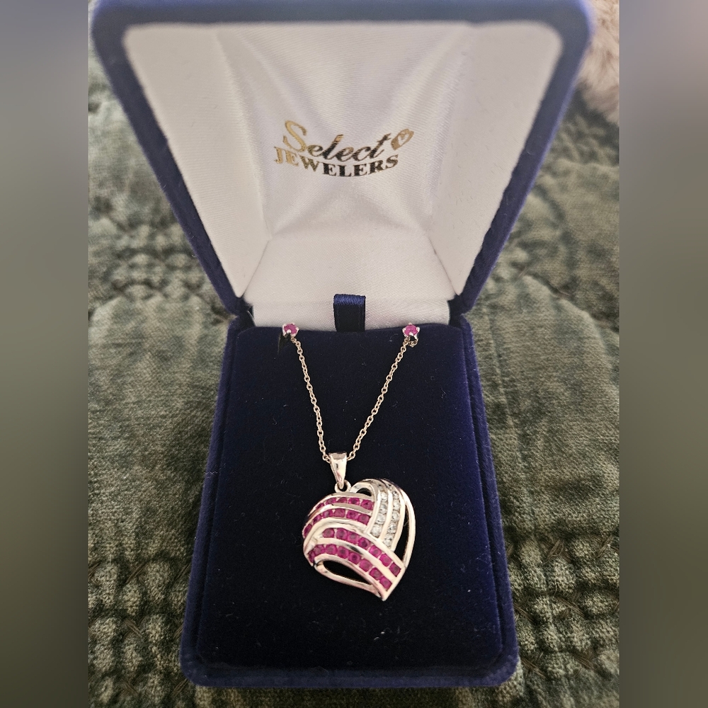 Select Jewelers Set of necklace and earrings